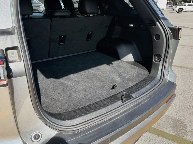 Used 2025 Gray Chevrolet LT image 30