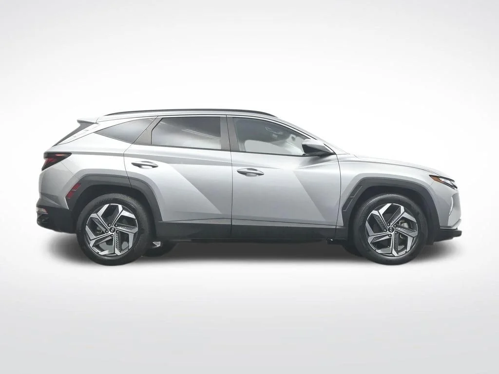 Used 2024 Silver Hyundai SEL image 43