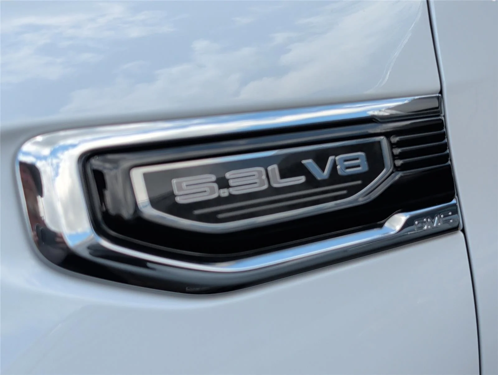New 2026 Glacier White Tricoat GMC Denali image 31