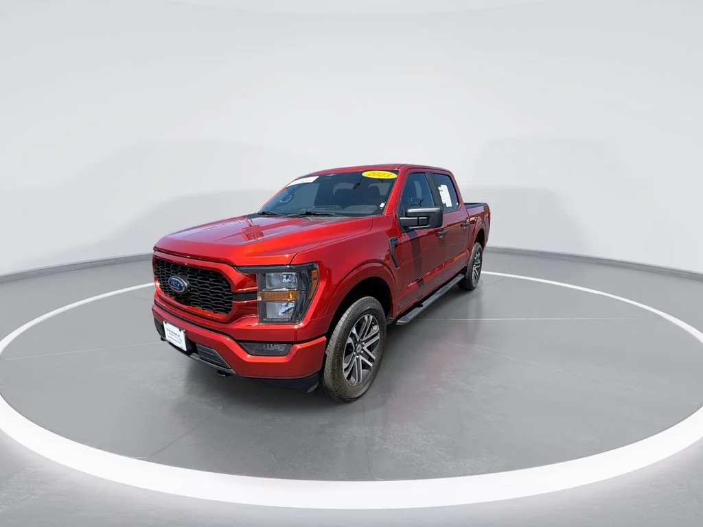 Used 2023 Red Ford XL image 4