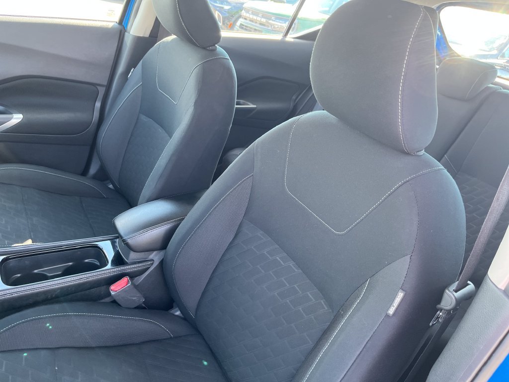 Used 2024 Blue Nissan SV image 12