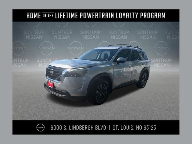 2025 Nissan Pathfinder SV