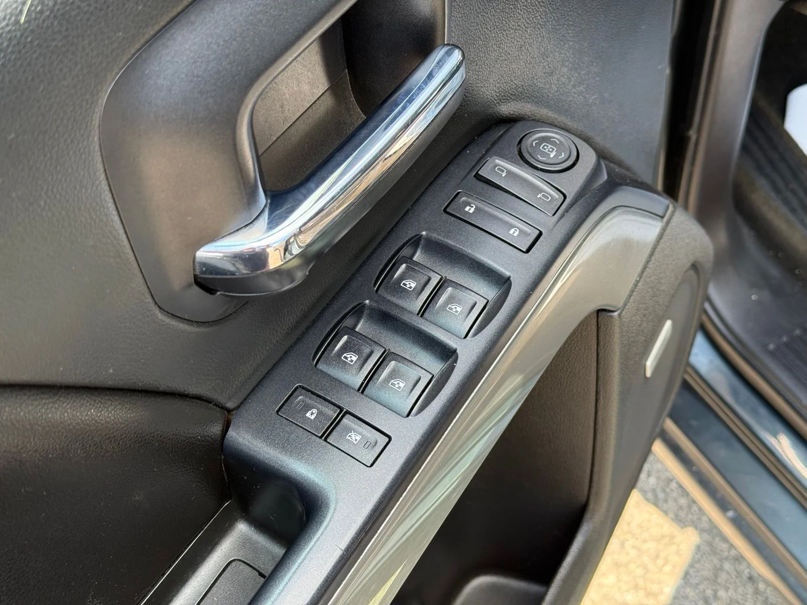 Used 2017 Gray Chevrolet LT image 15