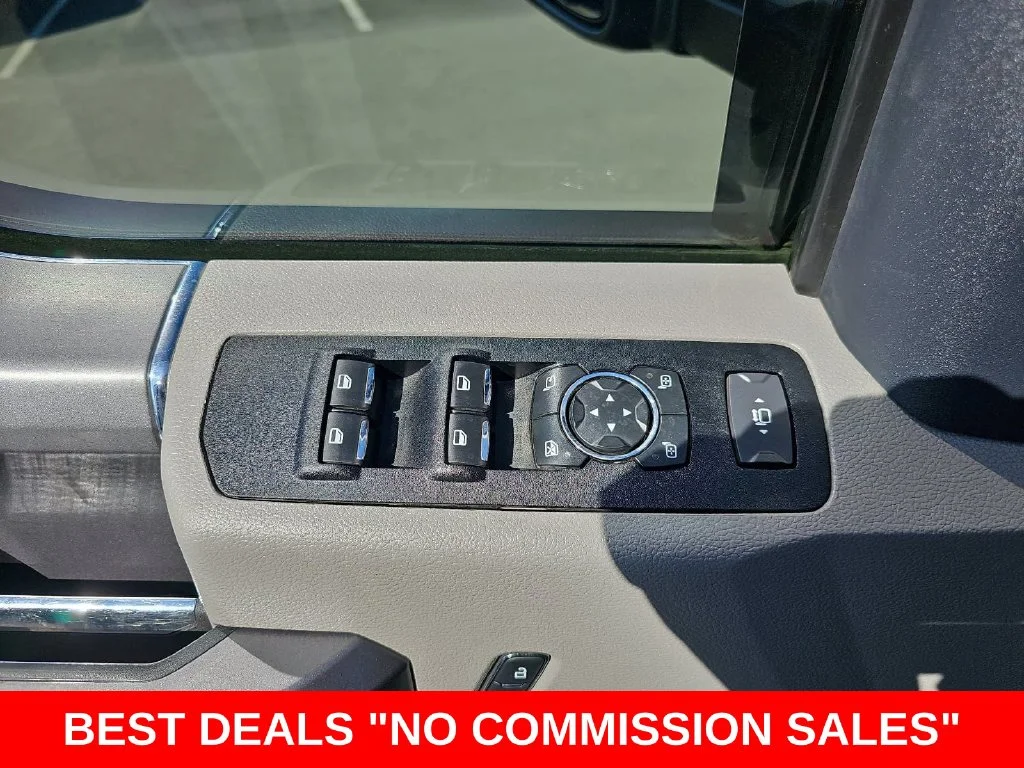 Used 2022 Oxford White Ford XLT image 27