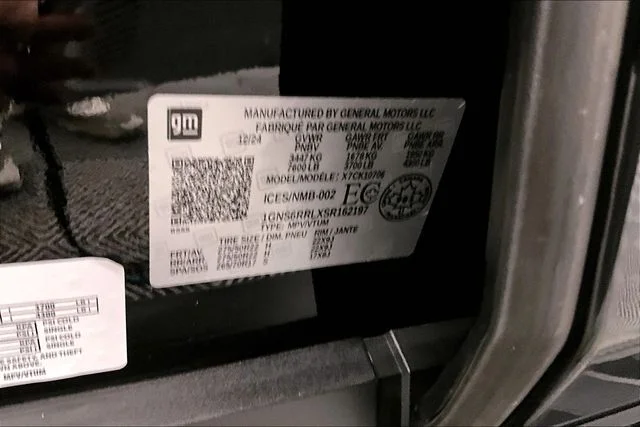 Used 2025 Black Chevrolet RST image 39
