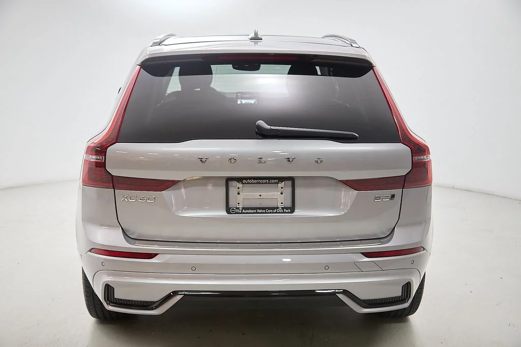 New 2026 Aurora Silver Volvo Plus image 8