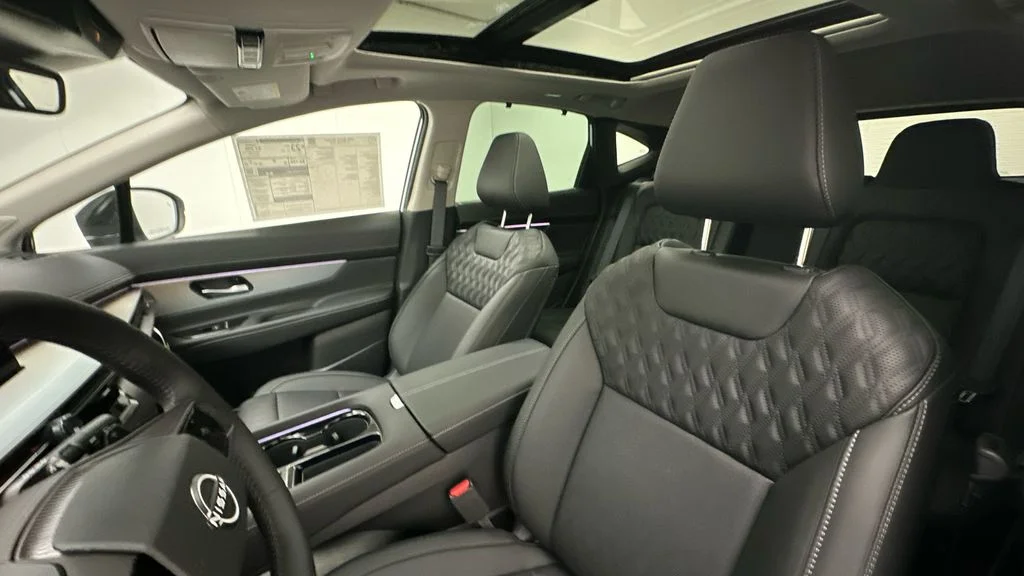 New 2026 White Nissan Platinum image 9
