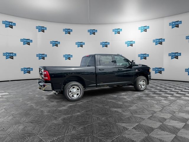 New 2024 Diamond Black Crystal Pearl-Coat Exterior Paint RAM Tradesman image 4