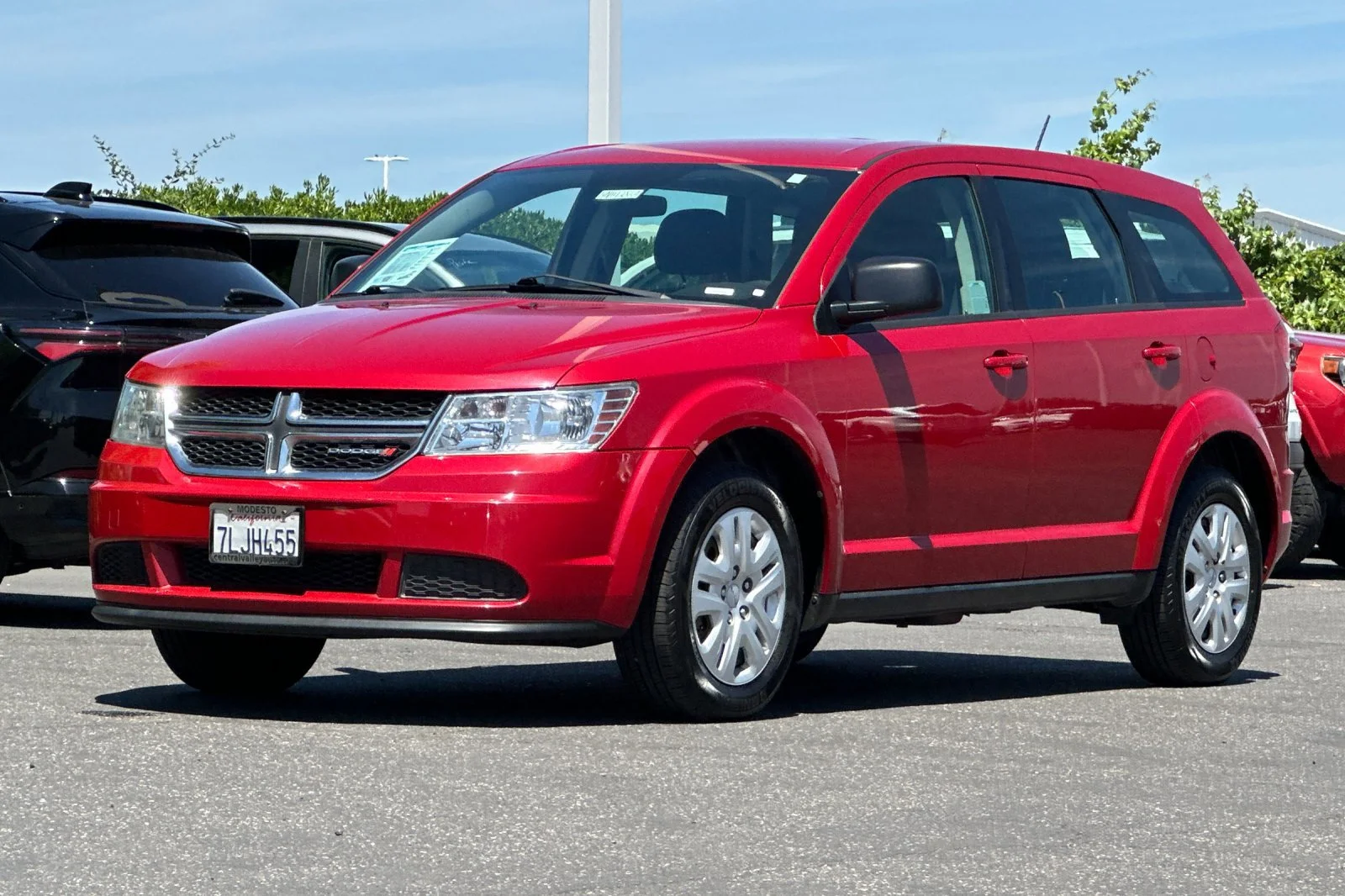 Used 2015 Redline 2 Coat Pearl Dodge American Value Pkg image 8