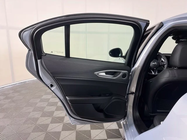 2026 Alfa Romeo Giulia Base - Photo 39