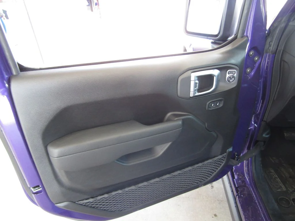 New 2026 Reign Jeep Rubicon image 18