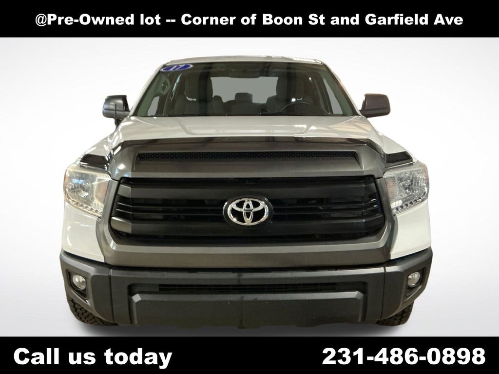 Used 2017 White Toyota SR image 8