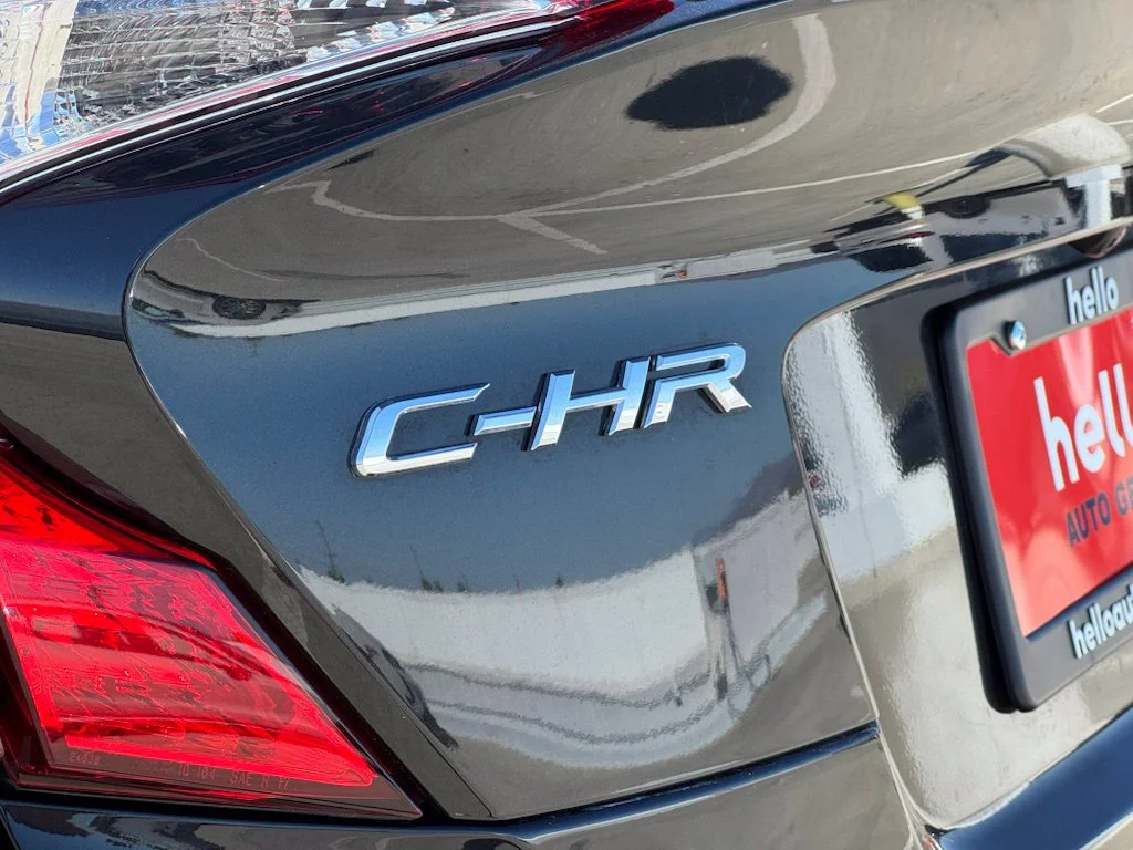 Used 2020 Black Toyota XLE image 23