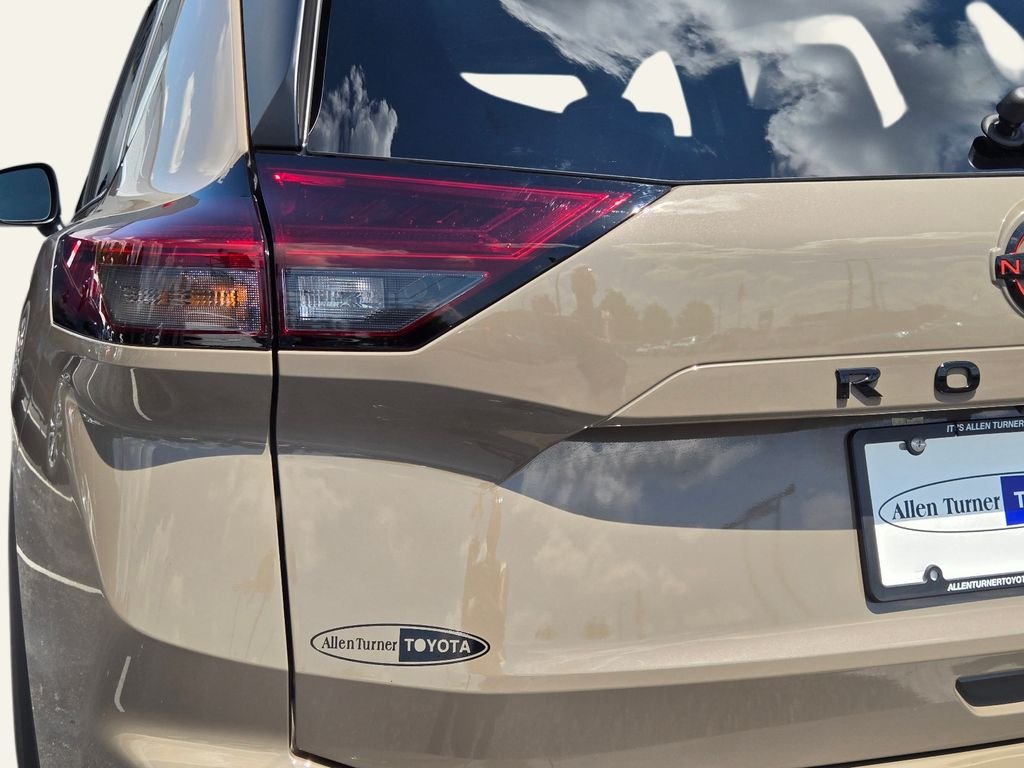 Used 2026 Beige/tan Nissan Rock Creek image 10