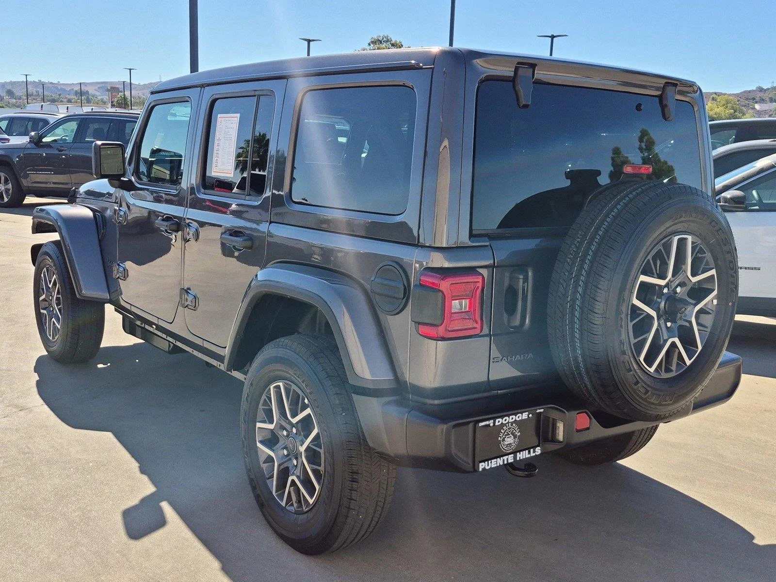 Certified Used 2026 Granite Crystal Metallic Clearcoat Jeep Sahara image 5