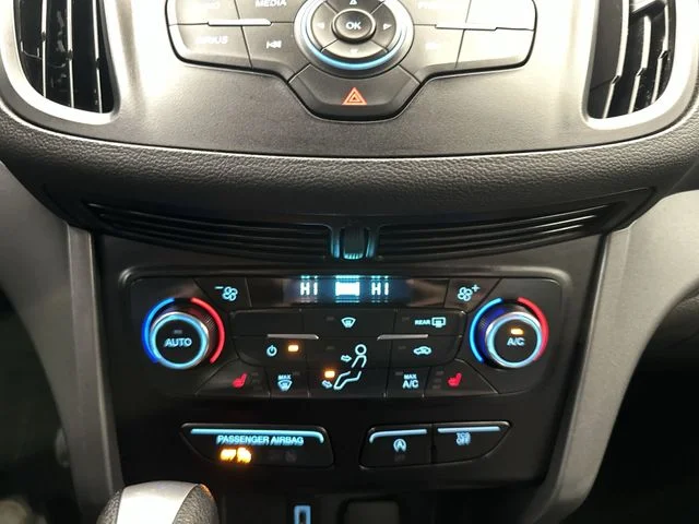 Used 2017 Gold Ford SE image 19