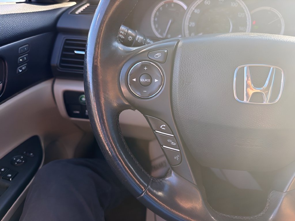 Used 2014  Honda EX-L image 20