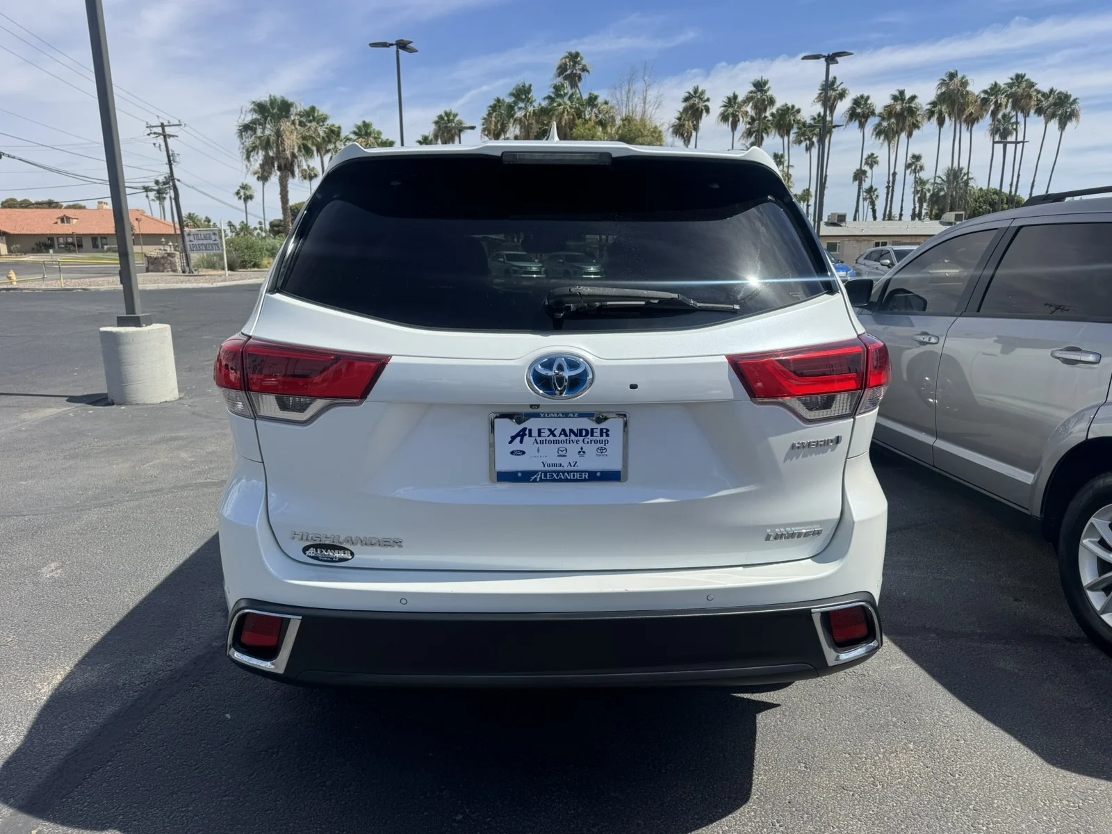 Used 2019  Toyota Hybrid Limited image 6