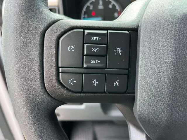 New 2026 Oxford White Ford F-550® XL image 20