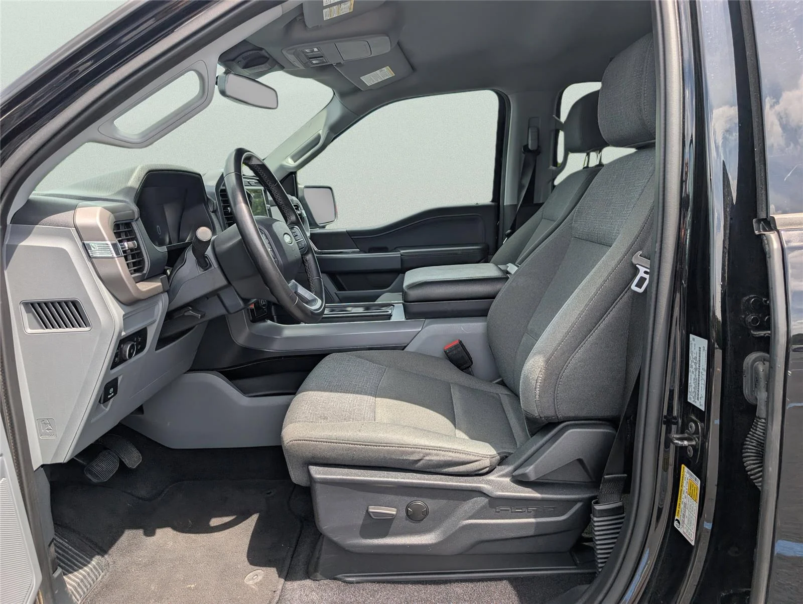 Used 2024 Agate Black Ford XLT image 12