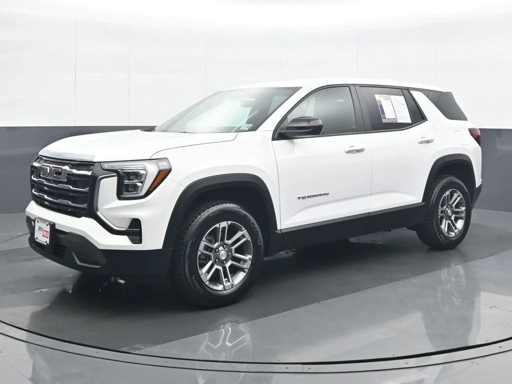Used 2026 White GMC Elevation image 2