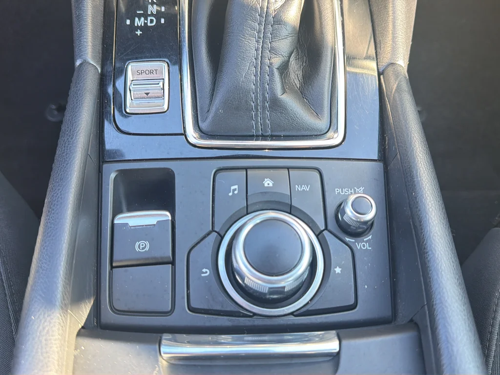 Used 2018 Red Metallic Mazda Sport image 27