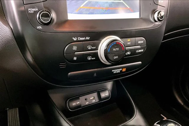 Used 2018 White Kia Plus image 13