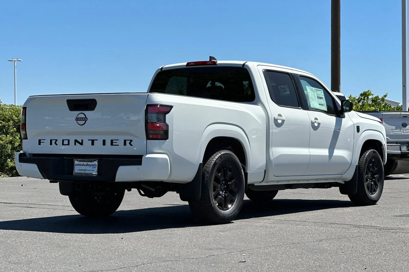 New 2026 Glacier White Nissan Crew Cab SV Long Bed image 4