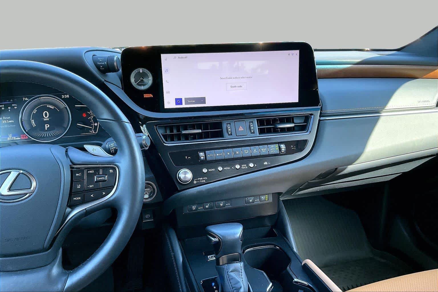 Used 2025 Iridium Lexus  image 6