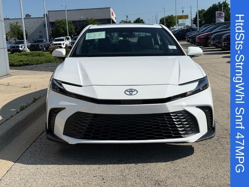Used 2025 Ice Toyota SE image 8