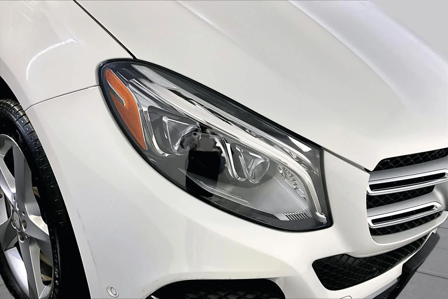 Used 2017 Polar White Mercedes-Benz GLE 350 image 27