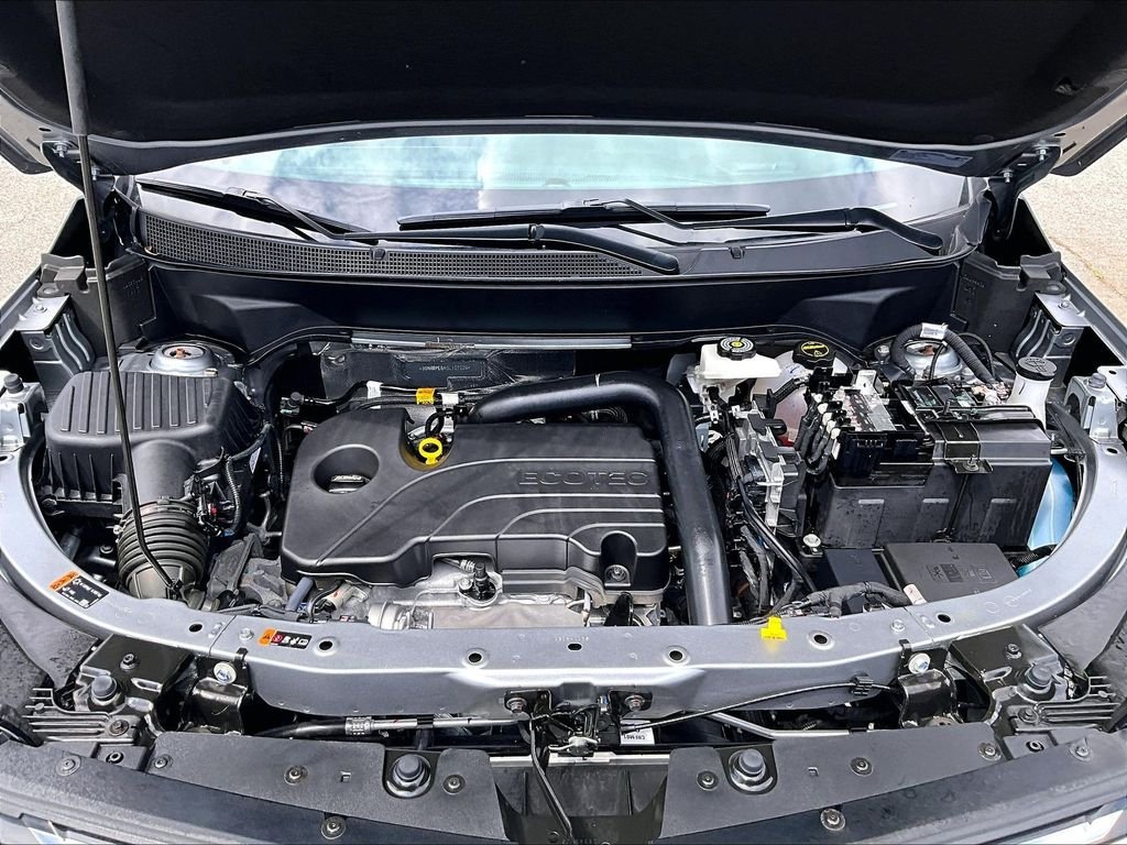 Used 2025 Gray Chevrolet LT image 29