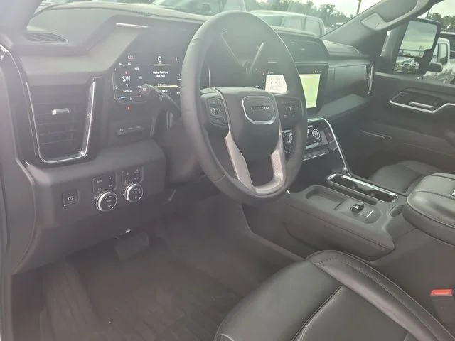 Used 2025 White GMC Denali image 20