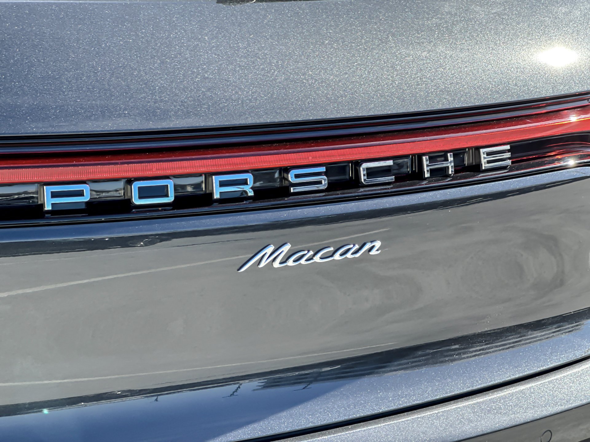 New 2026  Porsche Macan (AWD) image 28