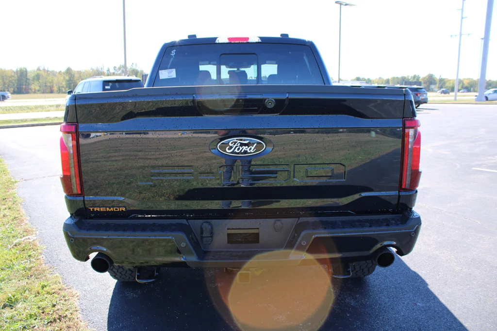 New 2026 Antimatter Blue Metallic Ford Tremor® image 10