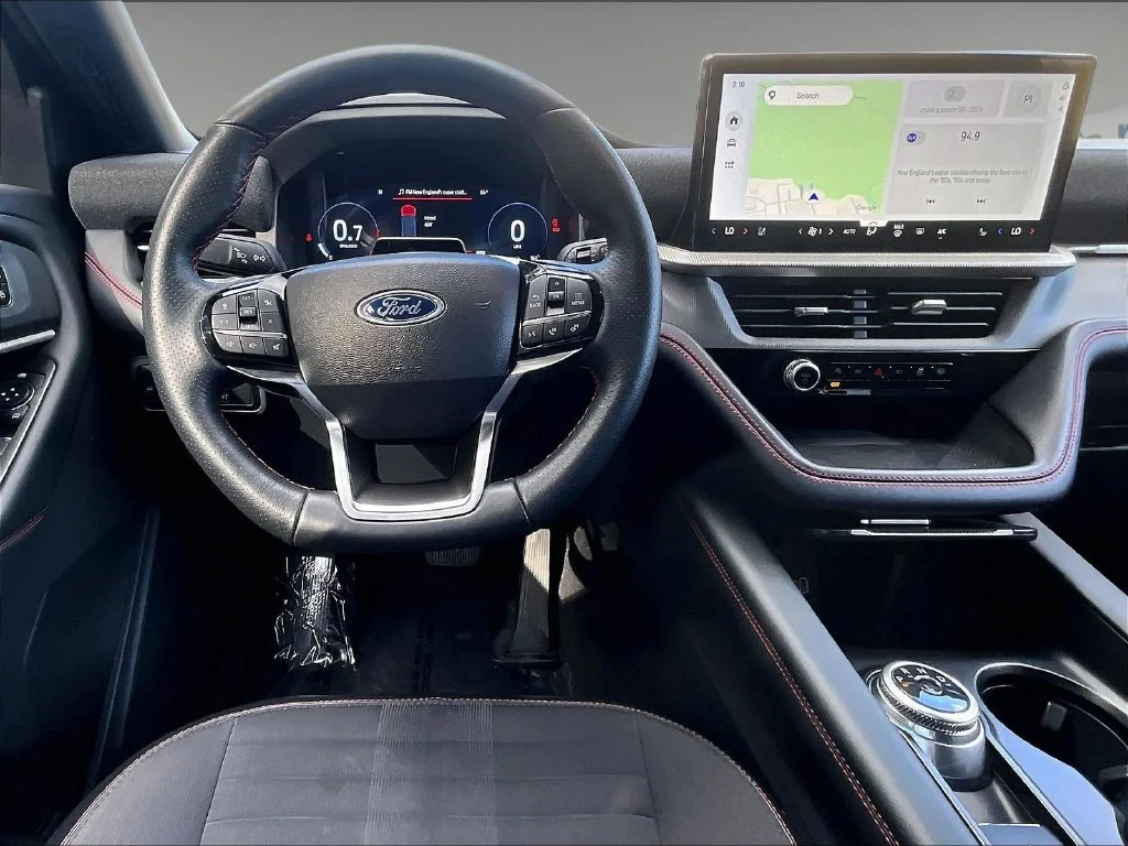 Used 2025 Black Metallic Ford ST-Line image 18