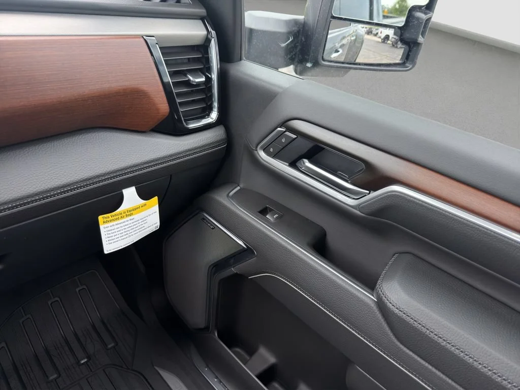 2026 GMC Sierra 3500HD Denali - Photo 17
