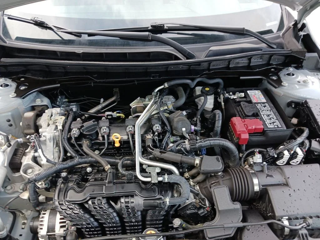 Used 2024 Silver Nissan 2.5 SR image 14