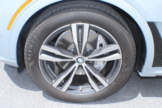 Used 2023 Brooklyn Grey Metallic BMW xDrive40i image 5
