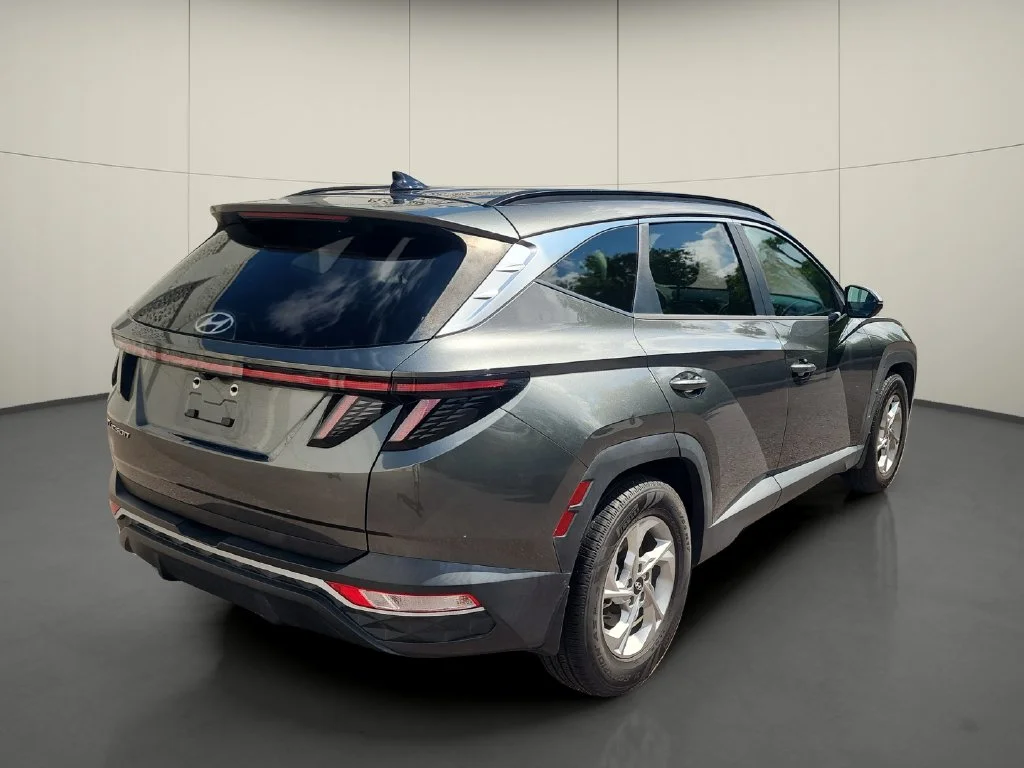 Used 2022 Gray Hyundai SEL image 7