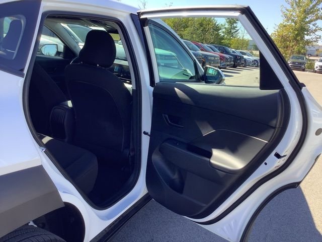 2026 Hyundai Kona SE - Photo 31