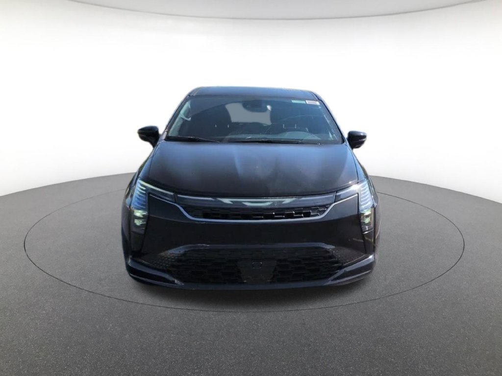 New 2027 Diamond Black Crystal Pearl-Coat Paint Chrysler Select image 2