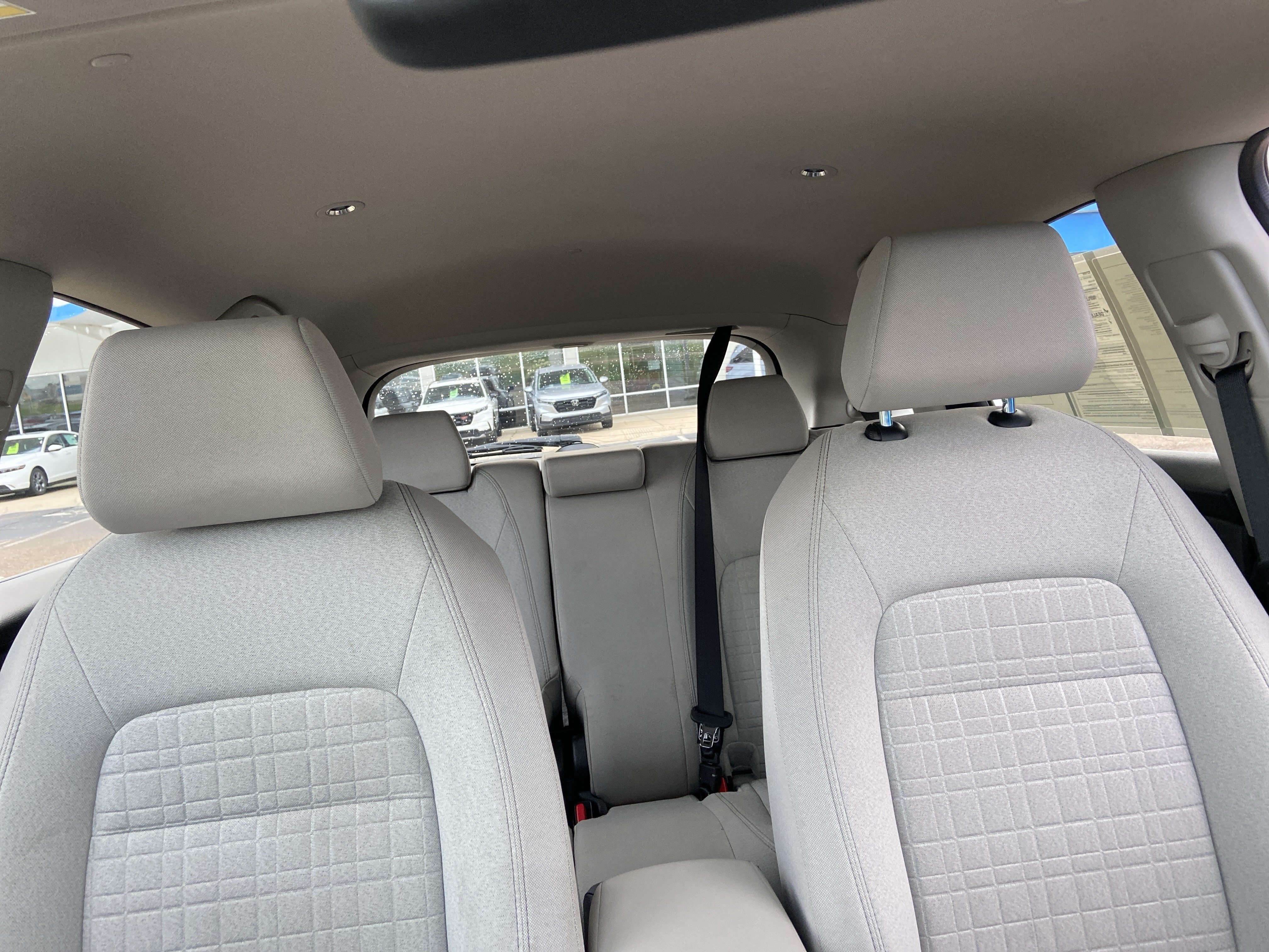 Used 2025 Platinum White Pearl Honda LX image 19