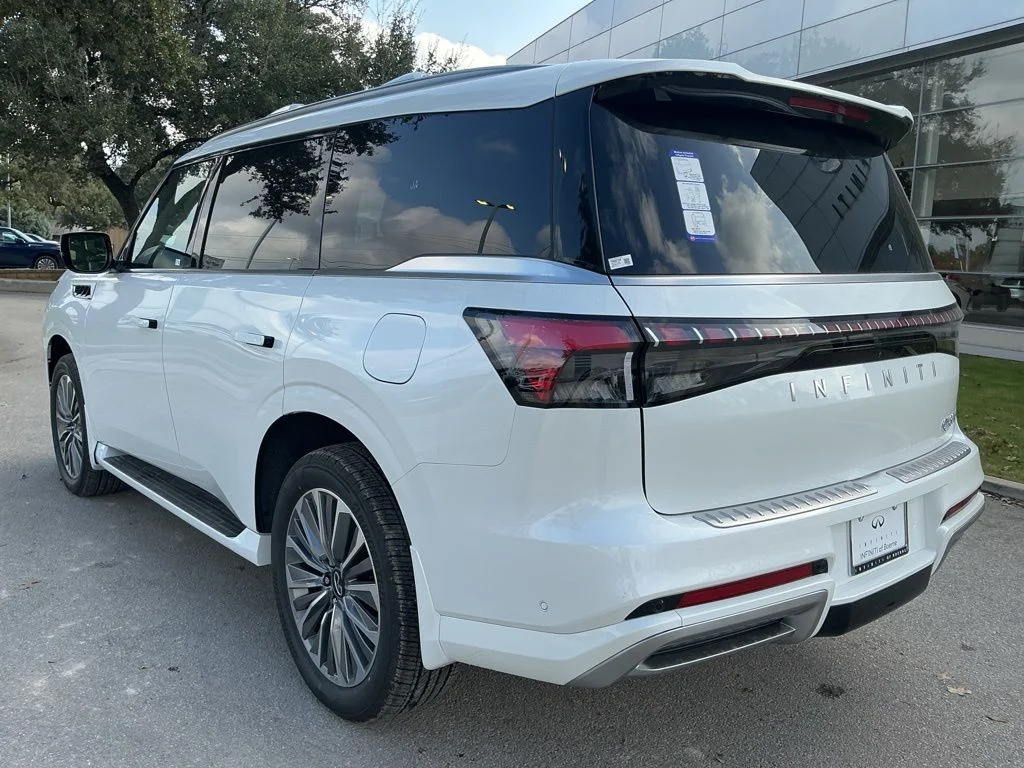 New 2026 RADIANT WHITE INFINITI Luxe 4WD image 7