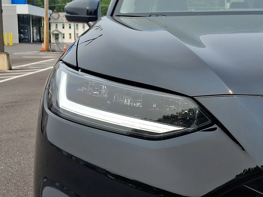 Certified Used 2025  Honda LX image 9