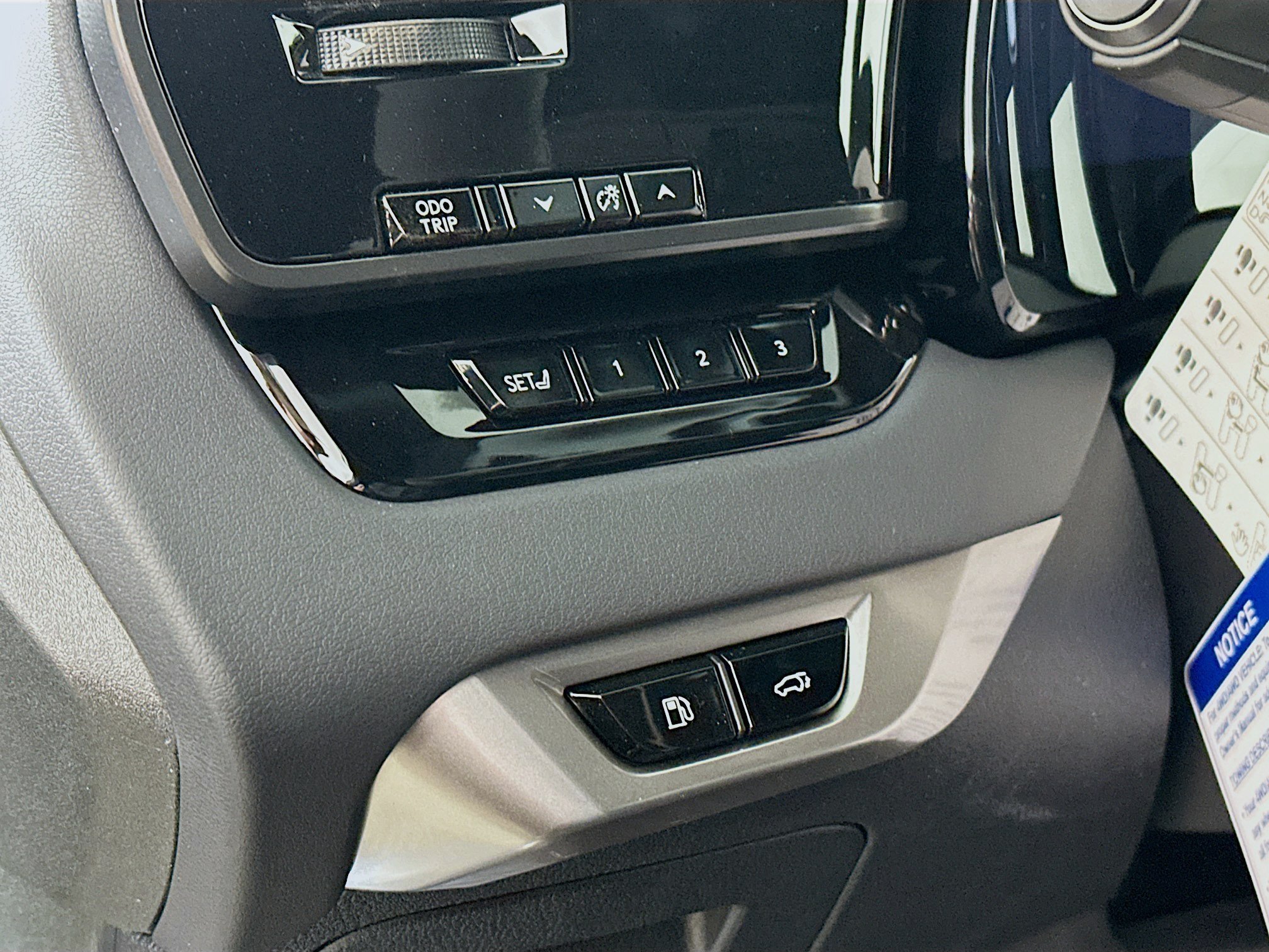 2026 Lexus RX 500h F-Sport - Photo 10