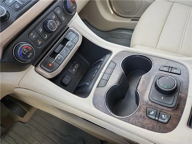 Used 2023 White Frost TRI GMC Denali Front-Wheel Drive image 20