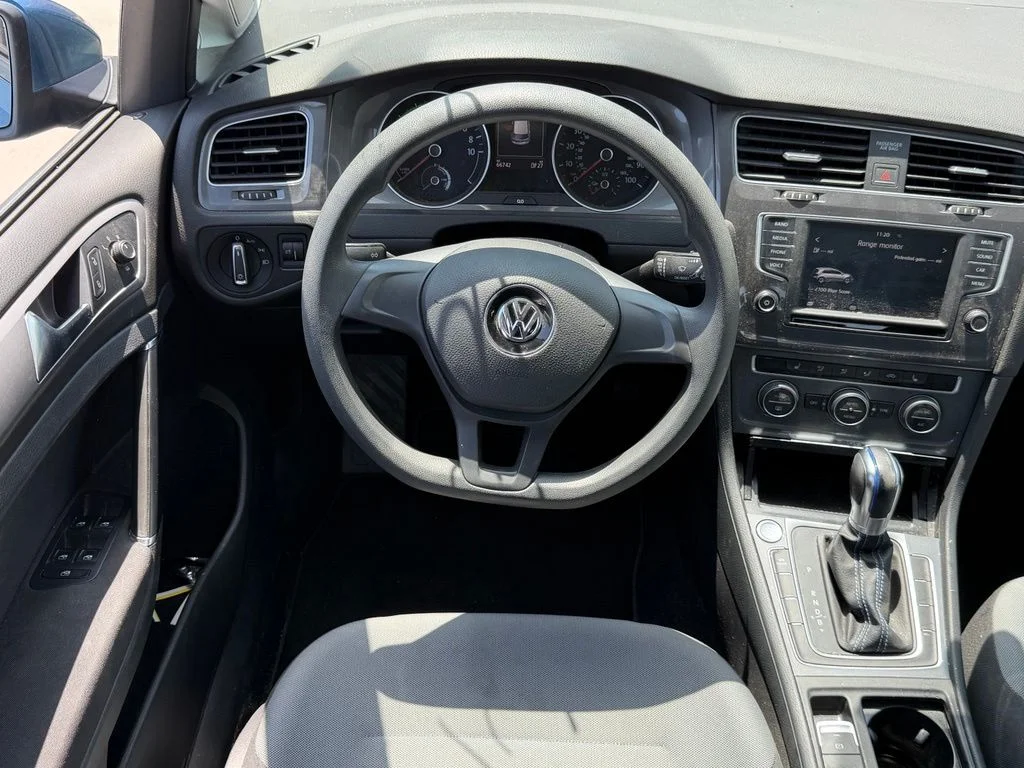 Used 2016 Blue Volkswagen SE image 8