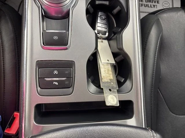 Used 2022  Ford Titanium image 16