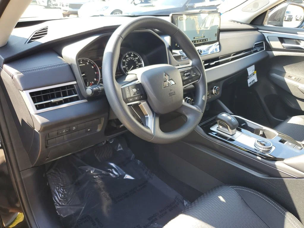 2026 Mitsubishi Outlander ES - Photo 21